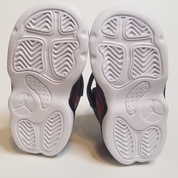 Kids Jordans - Picture 3 of 4